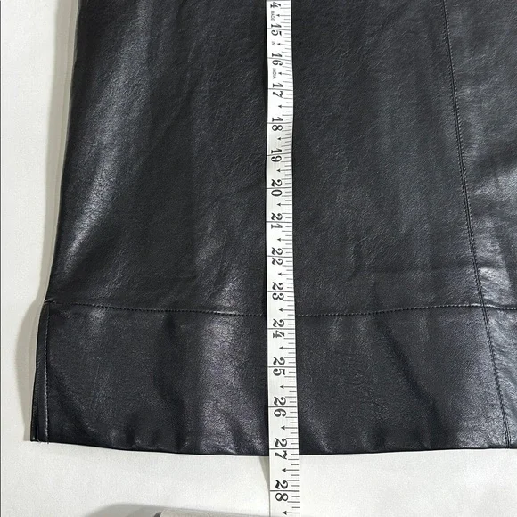 TUCKERNUCK Black Faux Leather Margot Top ~ L - Picture 11 of 14